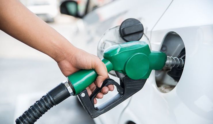FG brings down petrol pump price to N125 per litre