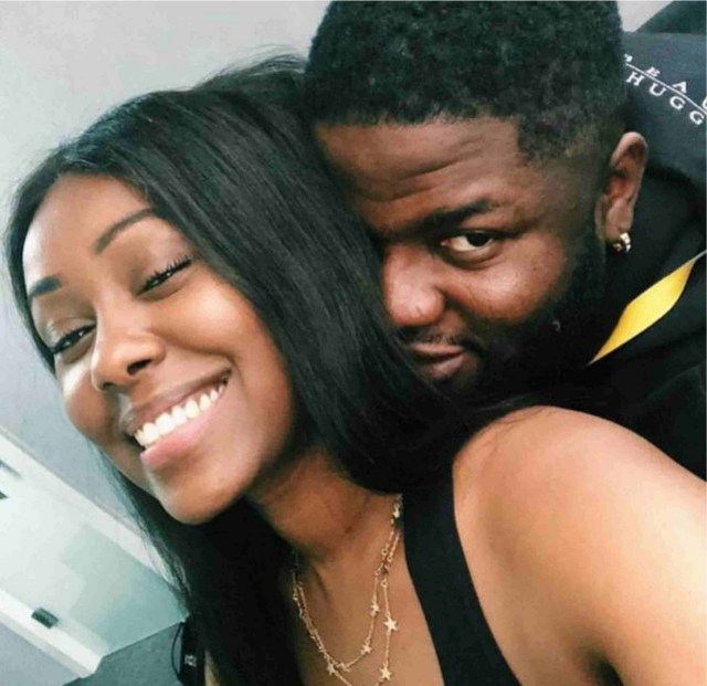 Skales proposes to his girlfriend