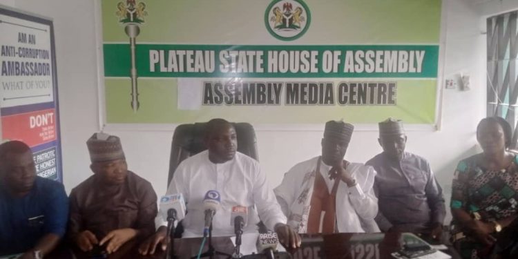 Plateau Assembly Passes Vote of No Confidence on CP, Call for the Immediate Re-opening of 17 LG Secretariats