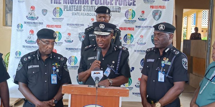 Plateau Police Parades Suspected Suicide Bomber and Other Criminals