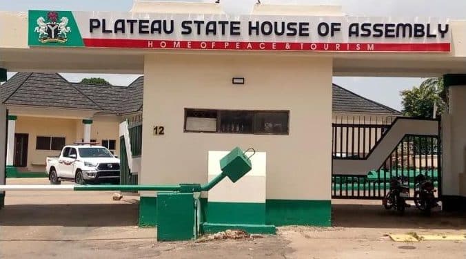 Plateau Assembly Speaker Swears in Five New APC Lawmakers