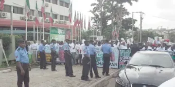 Tension As Gunshot Rocks PDP Headquarters