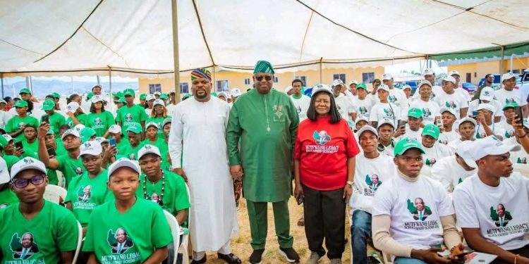 Plateau Governor Launches Mutfwang Legacy Scholarship, Sends Off 200 Students to India