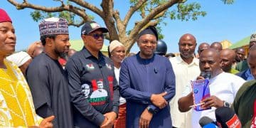 Peter Obi, Alfred Dapal Donate ₦4m to Mangu IDPs During Solidarity Visit